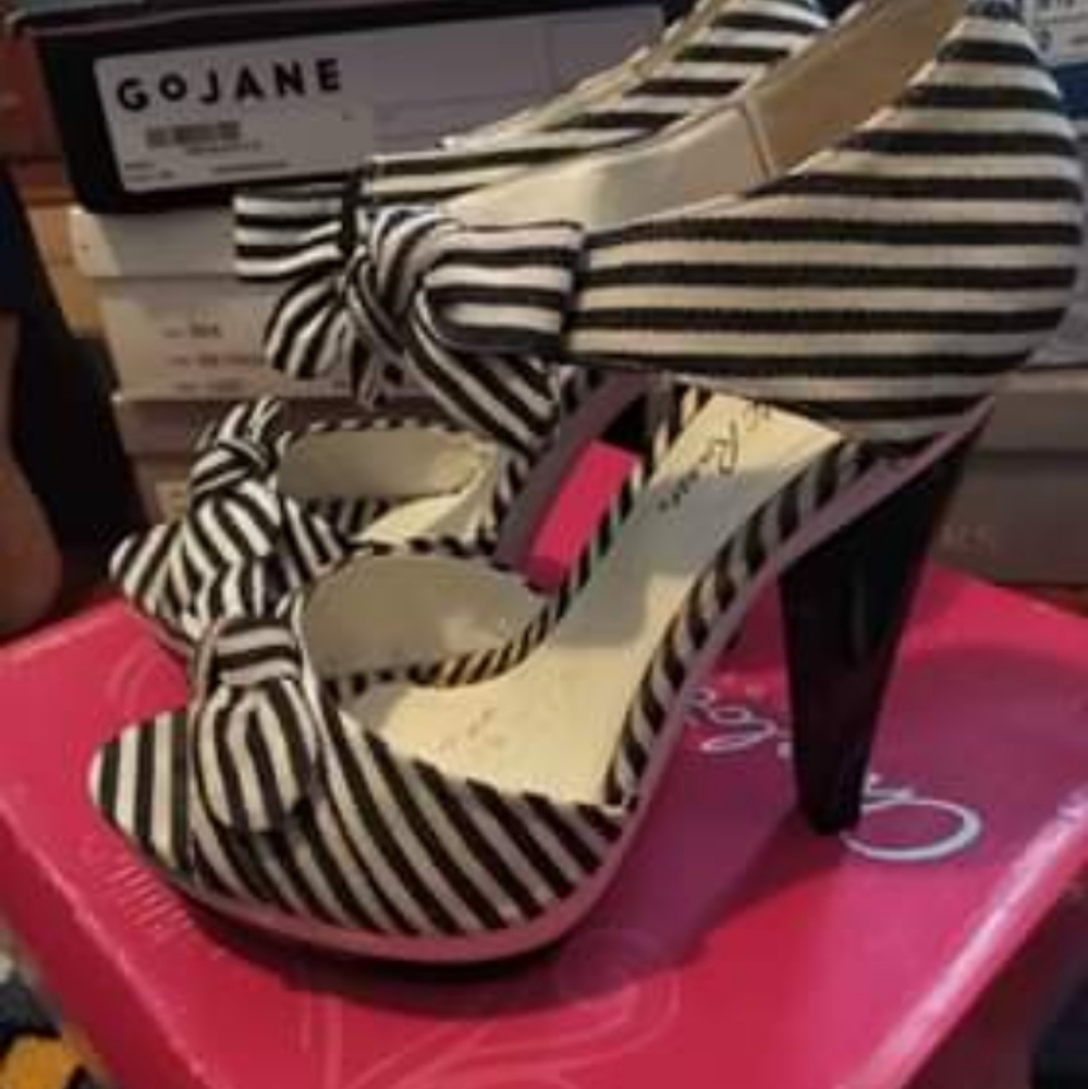 Nautical heeled sandal